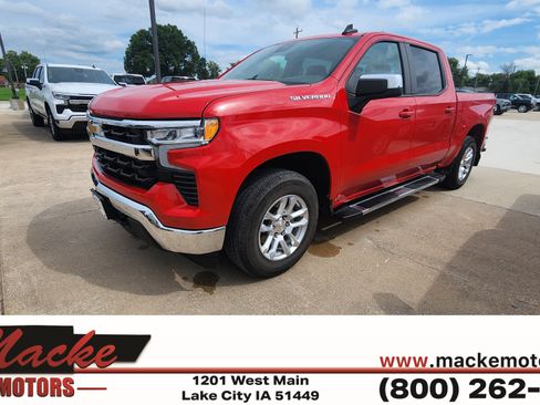 Used 2022 Chevrolet Silverado 1500 LT AWD/4WD image 1