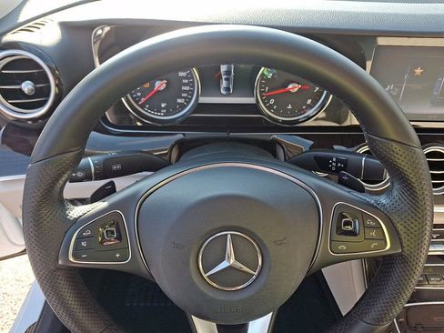Used 2017 Mercedes-Benz E 300 E 300 Sport RWD Sedan image 20
