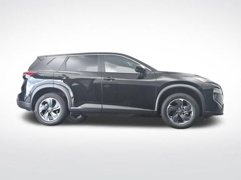 Used 2025 Nissan Rogue SV FWD image 32