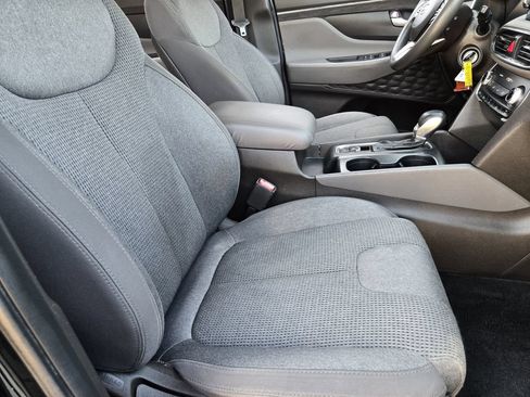 Used 2020 Hyundai Santa Fe SE FWD image 11