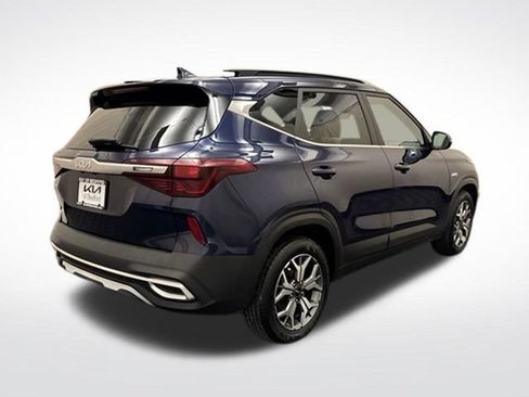 Certified 2022 Kia Seltos EX AWD/4WD image 5