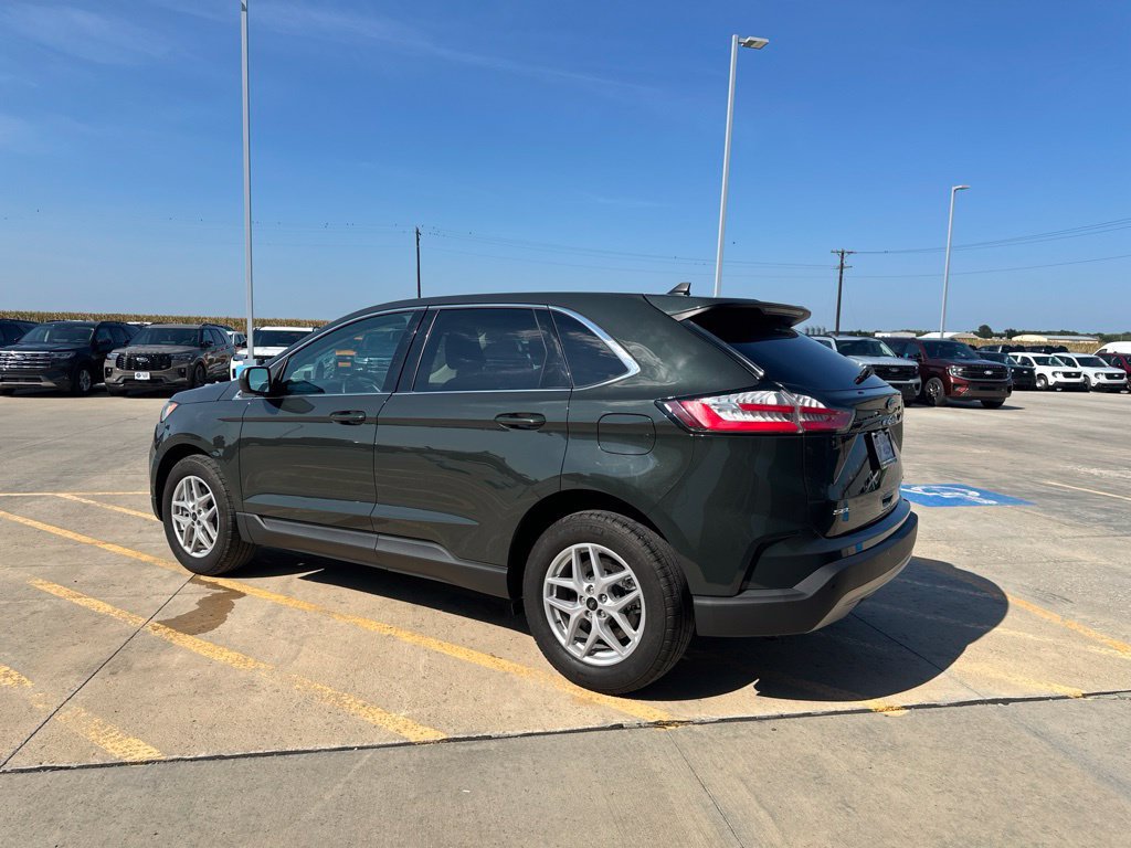 Used 2024 Ford Edge SEL w/ Convenience Package AWD/4WD image 5