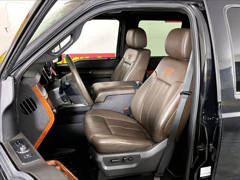 Used 2015 Ford F250 King Ranch w/ King Ranch w/Chrome Package image 7