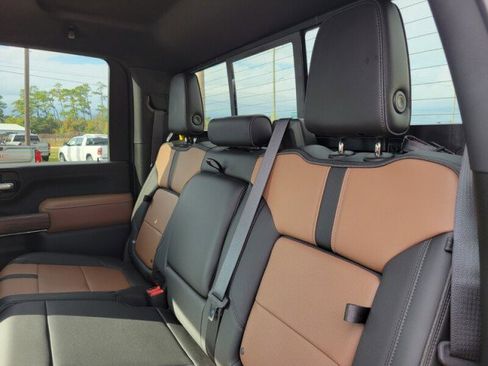 Used 2023 Chevrolet Silverado 2500 High Country w/ Technology Package image 25