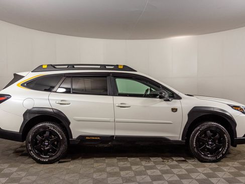 Used 2023 Subaru Outback Wilderness image 13