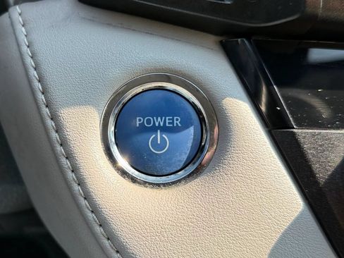 Used 2016 Toyota RAV4 Limited AWD/4WD image 19