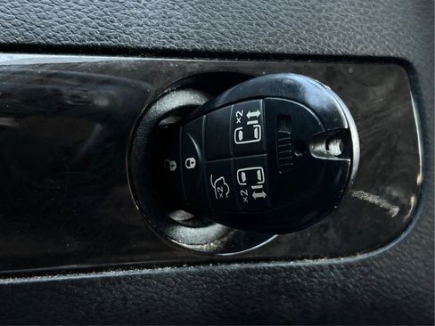 Used 2018 Dodge Grand Caravan SE w/ Power Convenience Group I FWD image 38