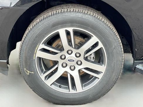 Used 2022 Ford Expedition Max Limited AWD/4WD image 34