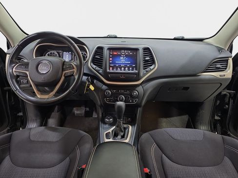 Used 2015 Jeep Cherokee Latitude AWD/4WD image 10