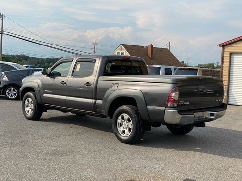 Used 2011 Toyota Tacoma 4x4 Double Cab w/ SR5 Pkg #2 image 3