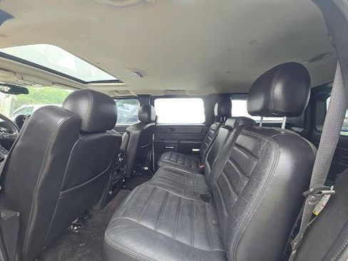 Used 2005 HUMMER H2 w/ Preferred Equipment Group AWD/4WD image 11