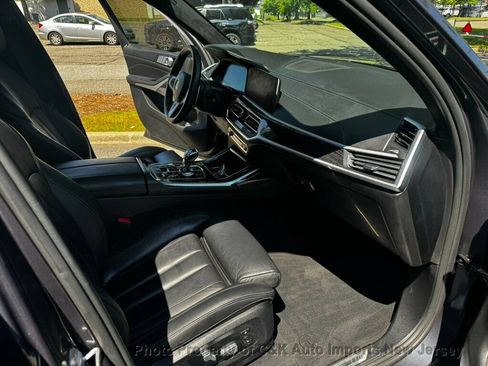 Used 2020 BMW X7 M50i w/ Executive Package AWD/4WD image 18