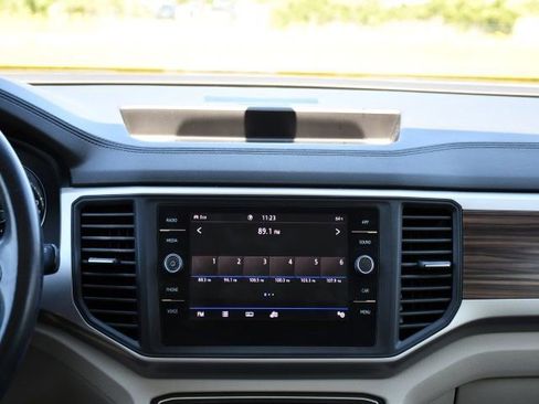 Used 2021 Volkswagen Atlas SE image 24