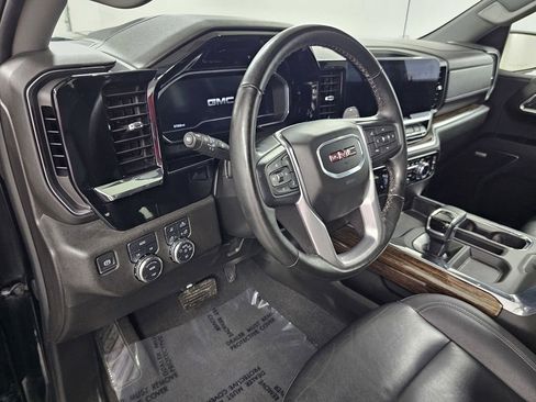 Used 2024 GMC Sierra 1500 Elevation w/ Elevation Premium Package AWD/4WD image 12