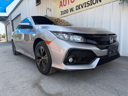 Used 2018 Honda Civic EX image 2