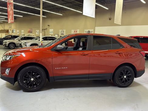 Used 2020 Chevrolet Equinox LS w/ LS Convenience Package image 5