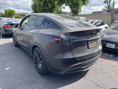 Used 2021 Tesla Model Y Performance AWD/4WD image 2