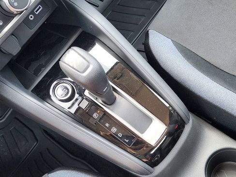 New 2025 Nissan Versa SV w/ Trunk Package image 15