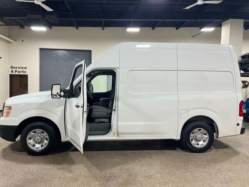 Used 2017 Nissan NV 2500 SV w/ Technology Package image 13