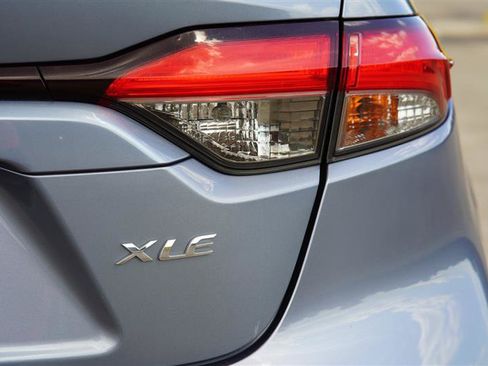 Used 2022 Toyota Corolla XLE FWD image 34