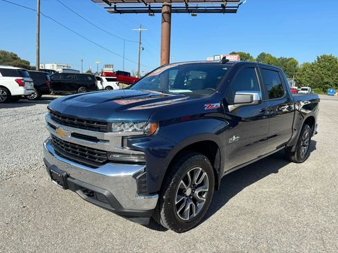 Used 2020 Chevrolet Silverado 1500 LT w/ Texas Edition AWD/4WD image 9