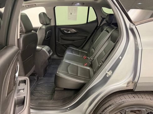 Used 2020 GMC Terrain SLT w/ Preferred Package AWD/4WD image 16