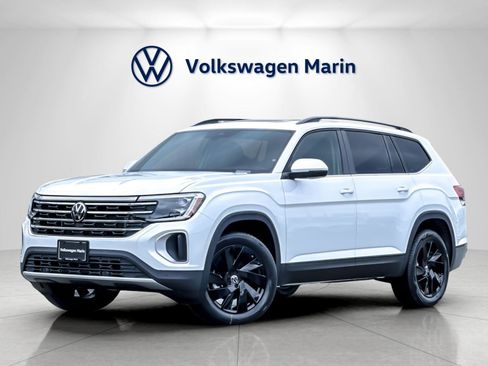 New 2026 Volkswagen Atlas SE image 1