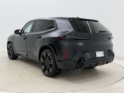 Certified 2024 BMW XM Label Red image 3