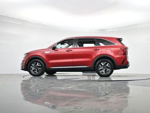 Used 2021 Kia Sorento S FWD image 38