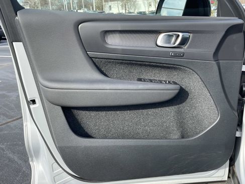 Certified 2022 Volvo XC40 P8 Recharge Plus image 15