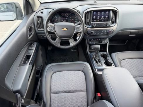 Used 2019 Chevrolet Colorado Z71 AWD/4WD image 14