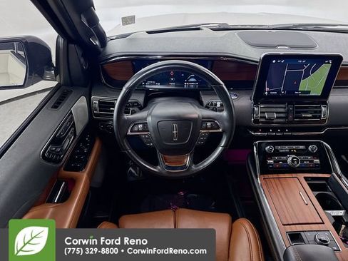 Used 2019 Lincoln Navigator Reserve image 24