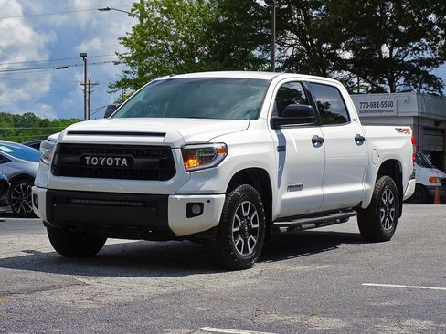 Used 2017 Toyota Tundra SR5 w/ TRD Off Road Package AWD/4WD image 9