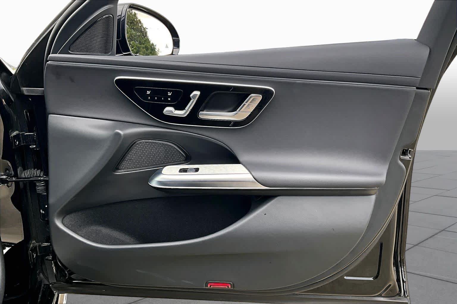 Used 2025 Mercedes-Benz E 350 Sedan image 20