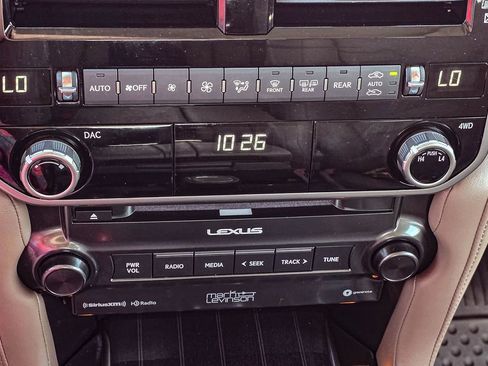 Used 2022 Lexus GX 460 Premium AWD/4WD image 18