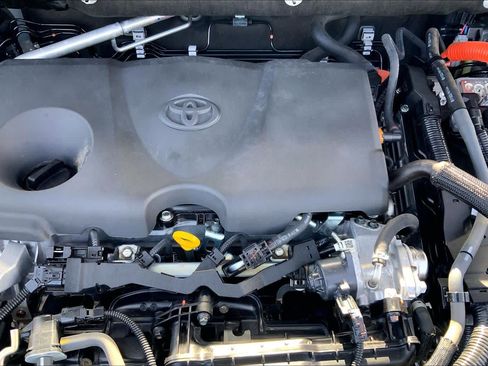 Used 2024 Toyota RAV4 XLE Premium AWD/4WD image 32