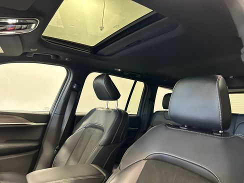 New 2026 Jeep Grand Cherokee Altitude image 26