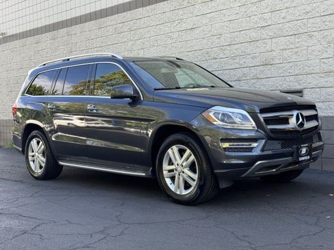 Used 2016 Mercedes-Benz GL 450 4MATIC w/ Premium I Package image 4