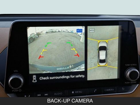 Certified 2025 Nissan Sentra SV w/ SV Premium Package image 17