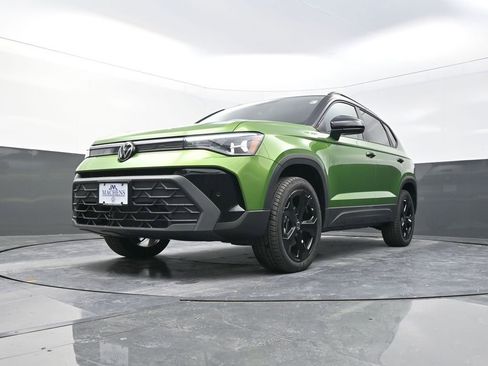 New 2026 Volkswagen Taos SE AWD/4WD image 22