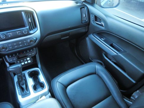 Used 2021 Chevrolet Colorado ZR2 w/ ZR2 Dusk Special Edition image 11