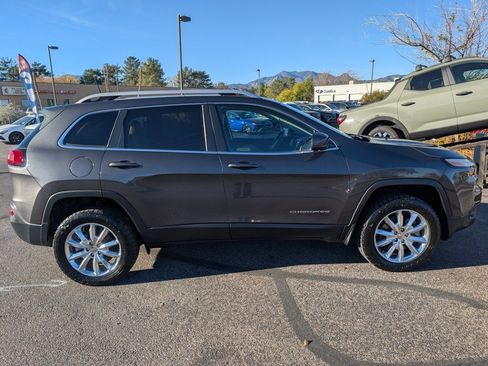 Used 2016 Jeep Cherokee Limited w/ Luxury Group image 6