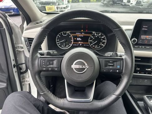 Used 2023 Nissan Rogue SV w/ SV Premium B Package AWD/4WD image 13