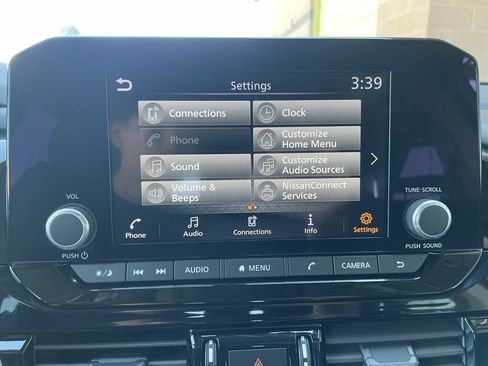 Used 2024 Nissan Pathfinder SV w/ Lighting Package (N92) image 36