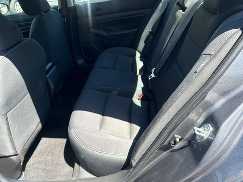 Used 2025 Nissan Altima 2.5 SV FWD image 26