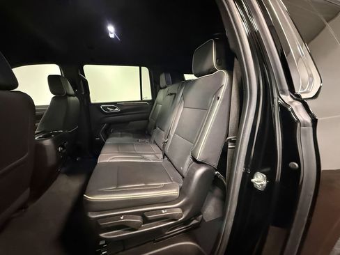 Used 2024 Chevrolet Suburban Premier AWD/4WD image 8