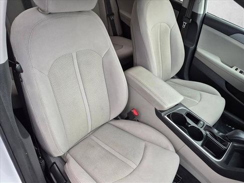 Used 2018 Hyundai Sonata SE FWD image 16