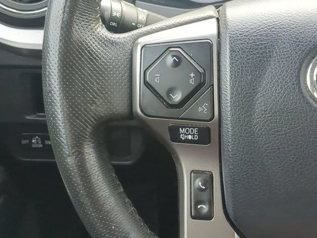 Used 2018 Toyota Tacoma SR5 RWD image 27