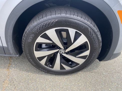 Used 2023 Volkswagen ID.4 Pro AWD/4WD image 25