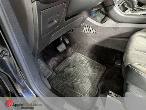 Used 2016 Ford Edge Titanium w/ Equipment Group 302A AWD/4WD image 17